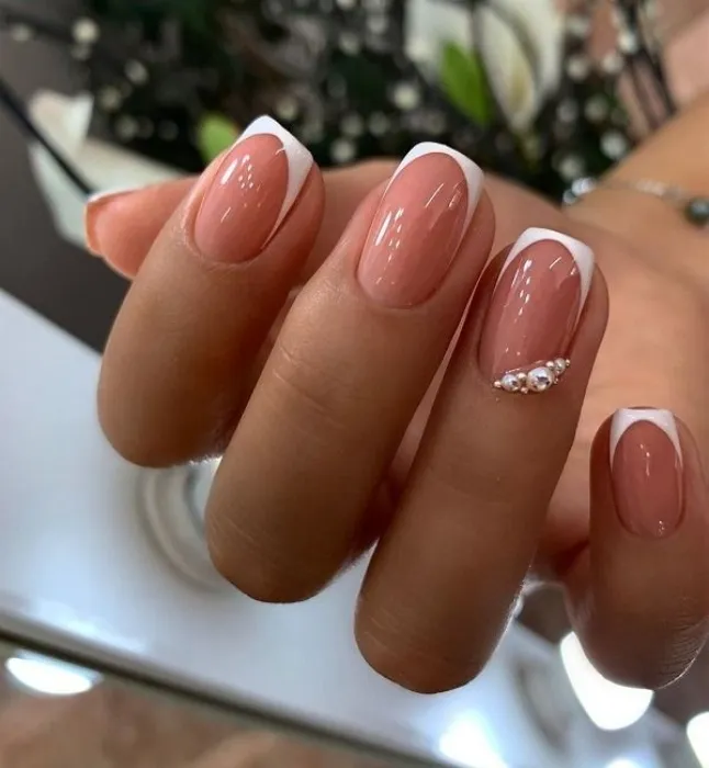 MANICURE