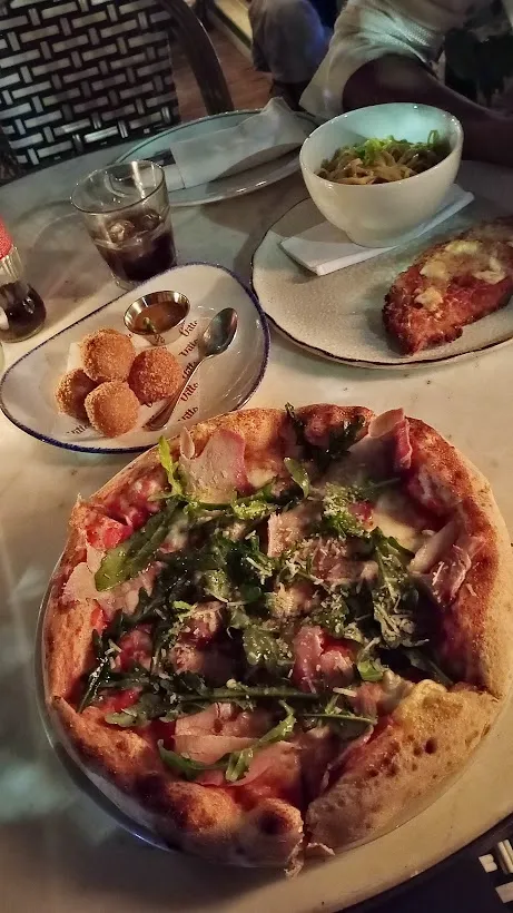 Dinner with my bull🍽️
