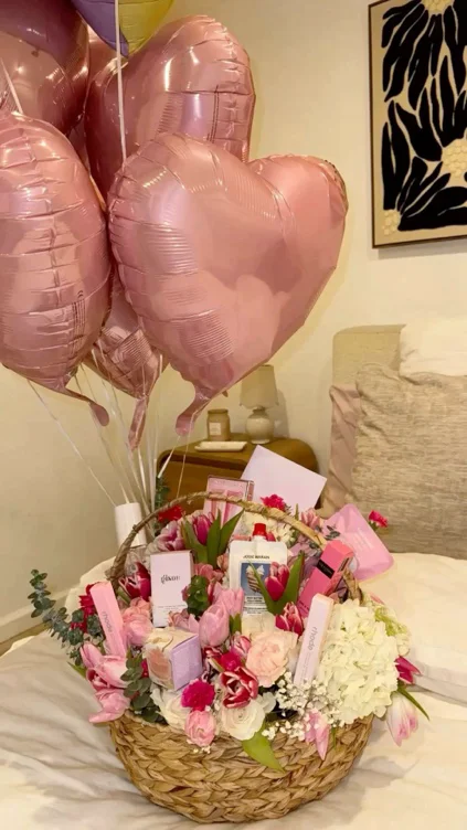 BIRTHDAY GIFT 🎂🎊🎁🍾