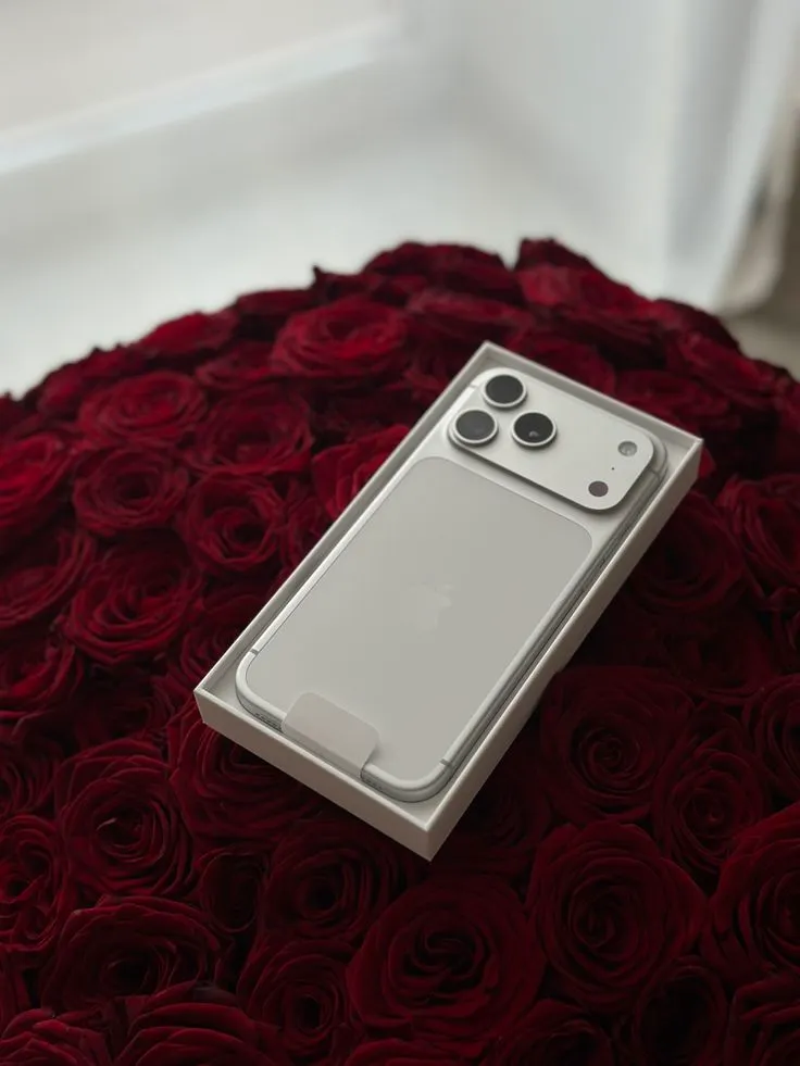 New Phone for My Queen 👑