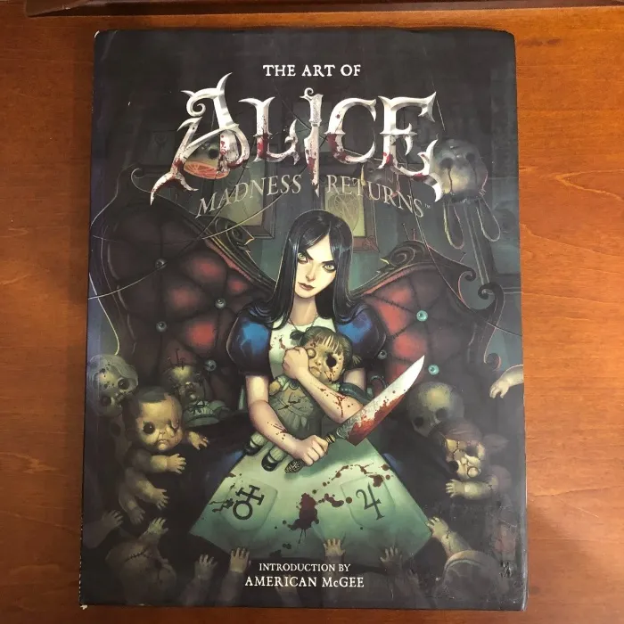 (SUPER RARE) American McGee's Artbook