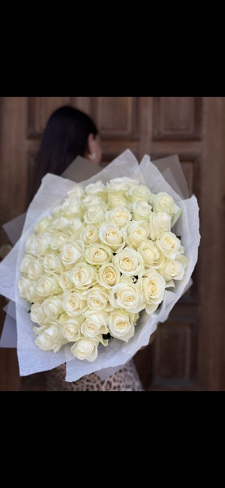 Roses for me 🤍