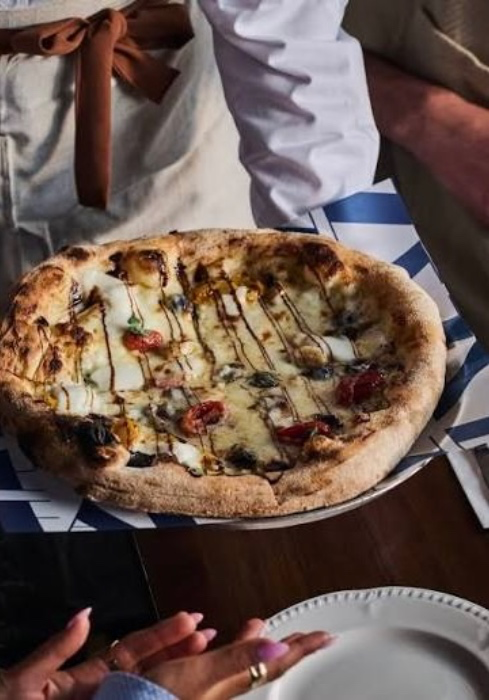 Ein Stück 🇮🇹 🍷 🍕 