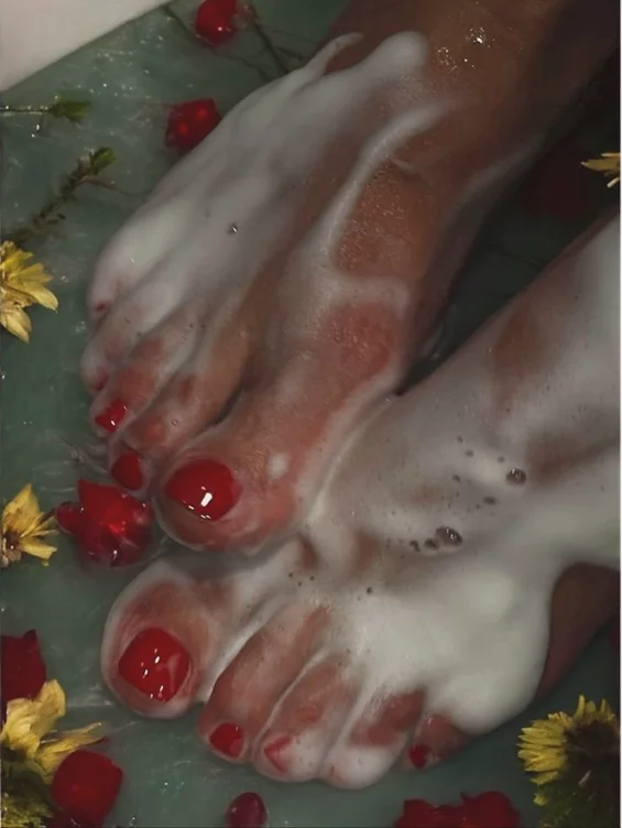 Foot Spa + Pedicure