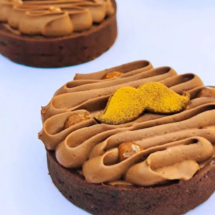 6 person Trianon chocolate tart from Etienne Marcel