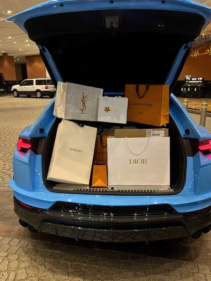 Luxury Shopping Day 👑