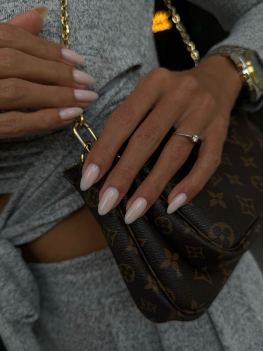 Nails 
