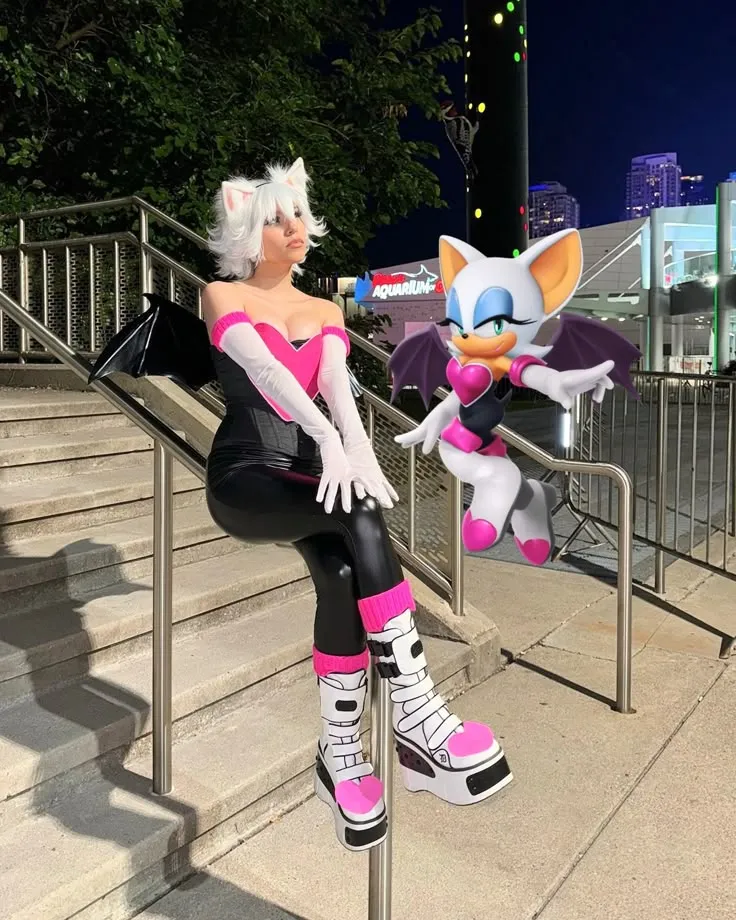 Fund my Rouge Cosplay