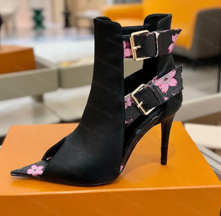 Ankle boots 