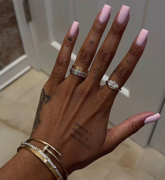 Nails 