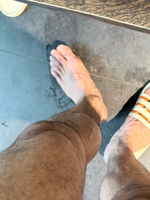 Pay as big as my shoe size 44