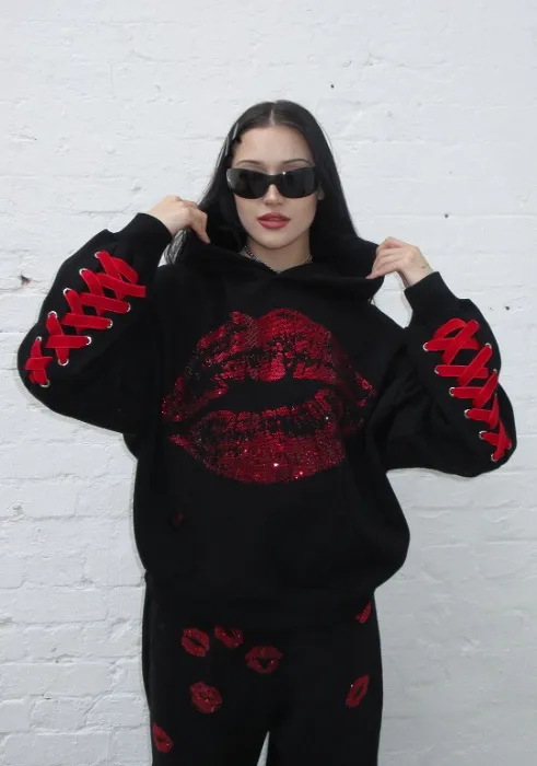 TEASE RHINESTONE KISS PULLOVER HOODIE BLACK | S/M