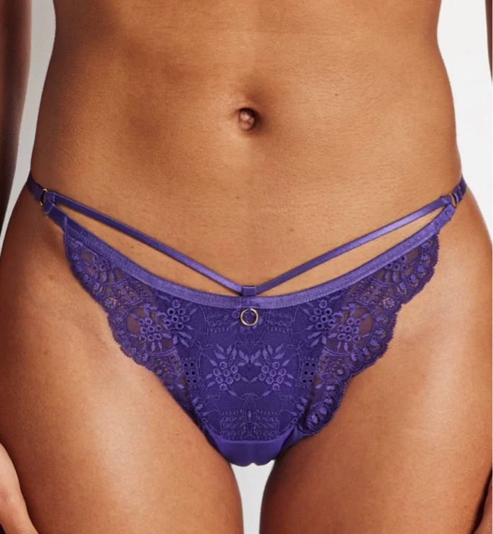 Kiss me - purple g string 