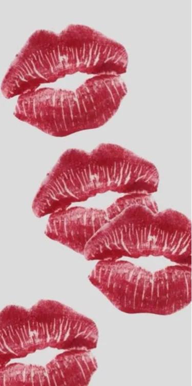 Send me kisses 🥰💋