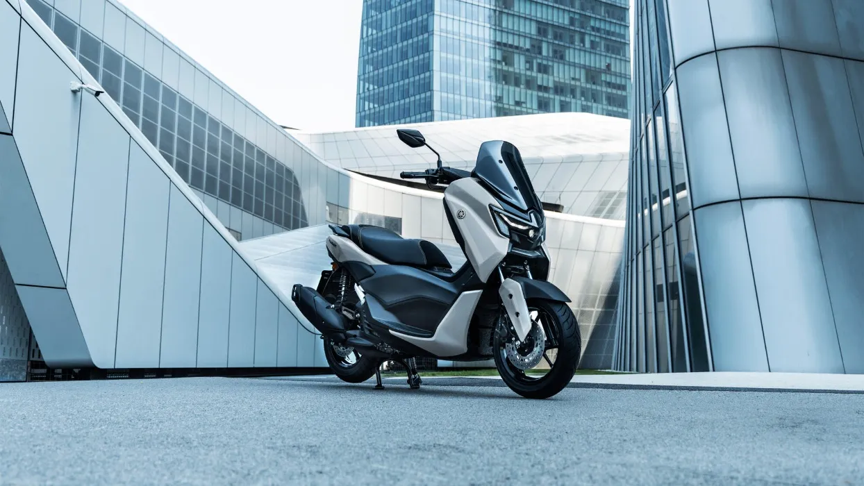 NMAX 125 Tech MAX