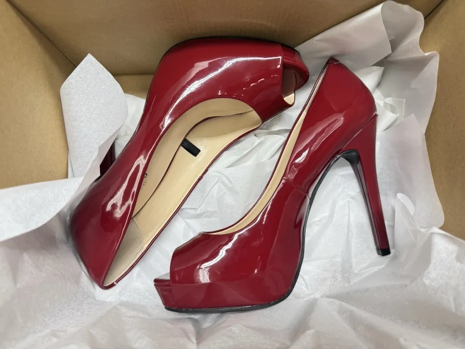 GUESS Red Patent Leather Peep Toe Stiletto Slip-On Pumps Size 9M