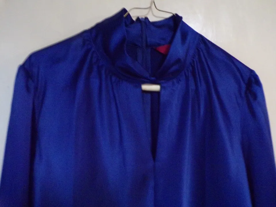 GILI BLUE SATIN BLOUSE L