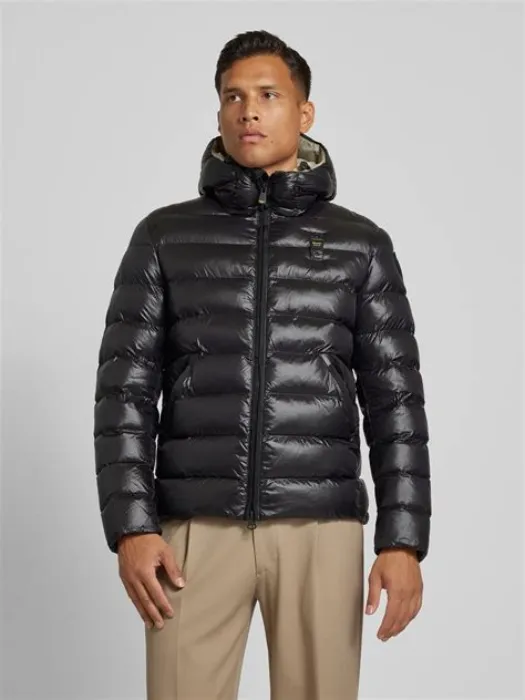 Blauer Puffer