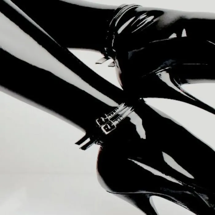 Latex / Lingerie Shopping 𝜗𝜚