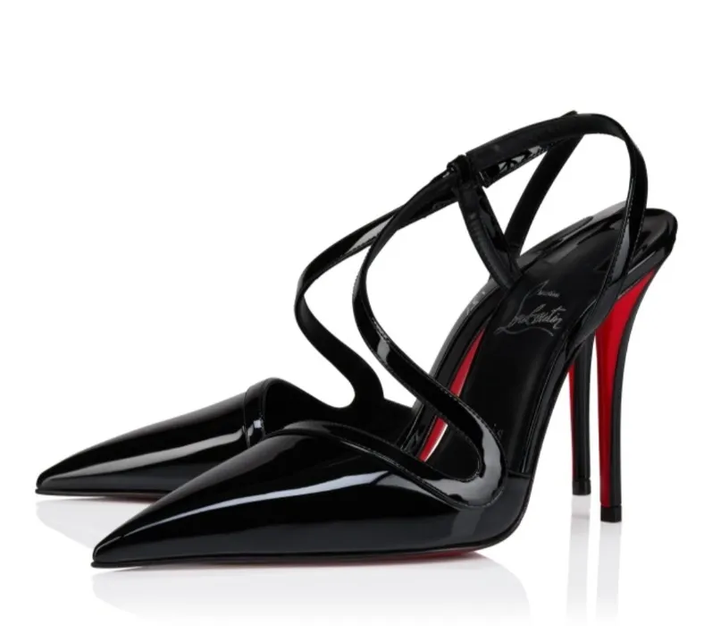 I love a strappy heel!