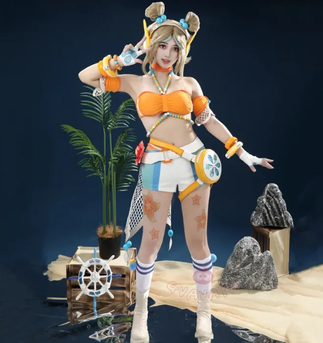 Beachside Juno Cosplay
