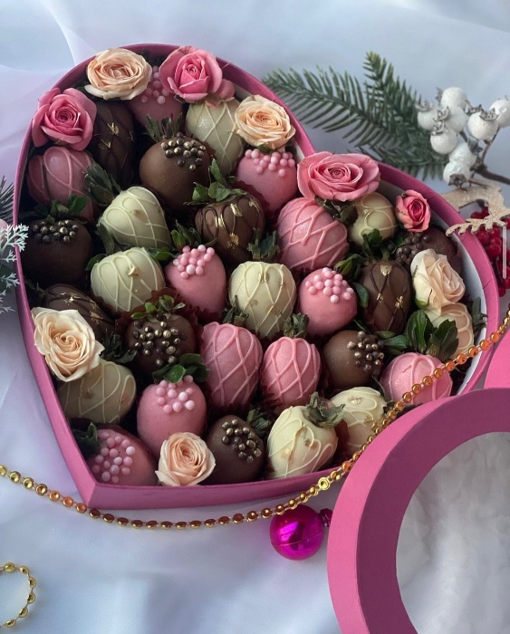 Chocolate strawberries 🍓🤤