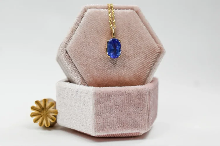 Treat me to jewelry from Flux and Stone ⭐️