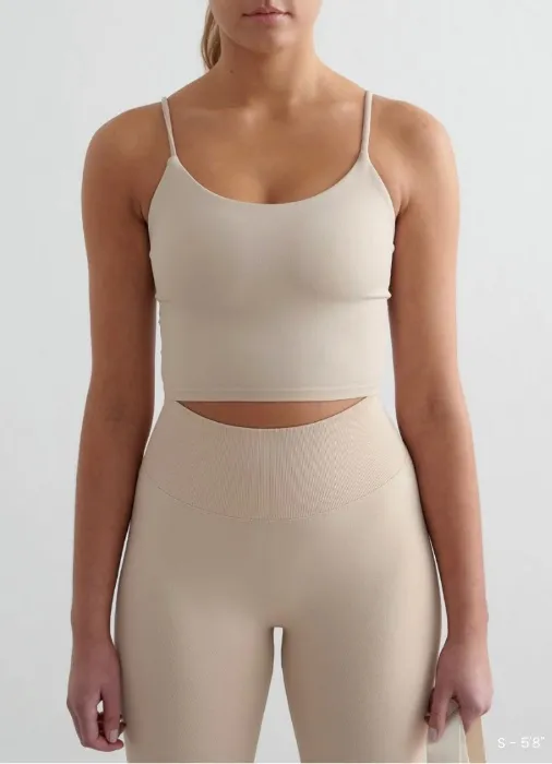 Aim'n yoga set in clay