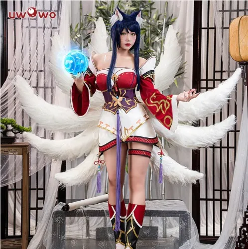 Ahri cosplay + tails and wig