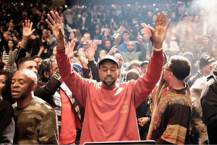 2 tickets for Kanye West concert in Marseille 🌴