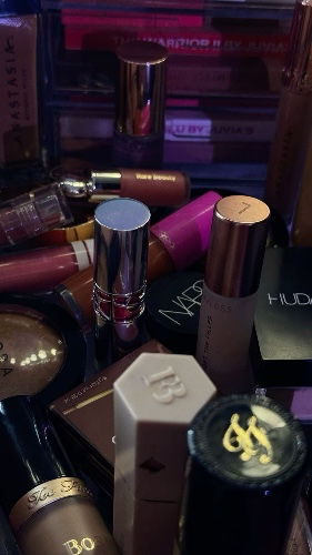 makeup 