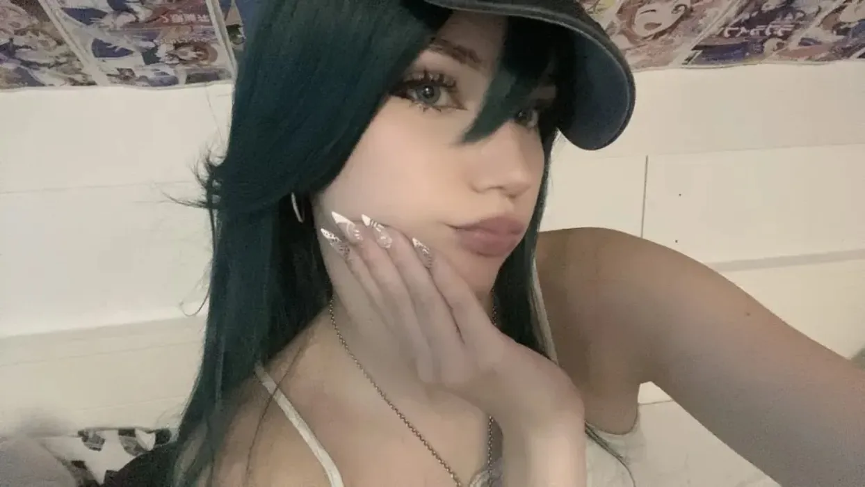 Make up!