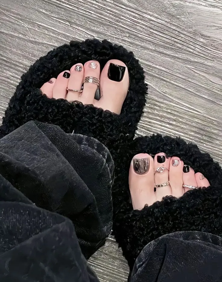 pedicure 🫧🖤