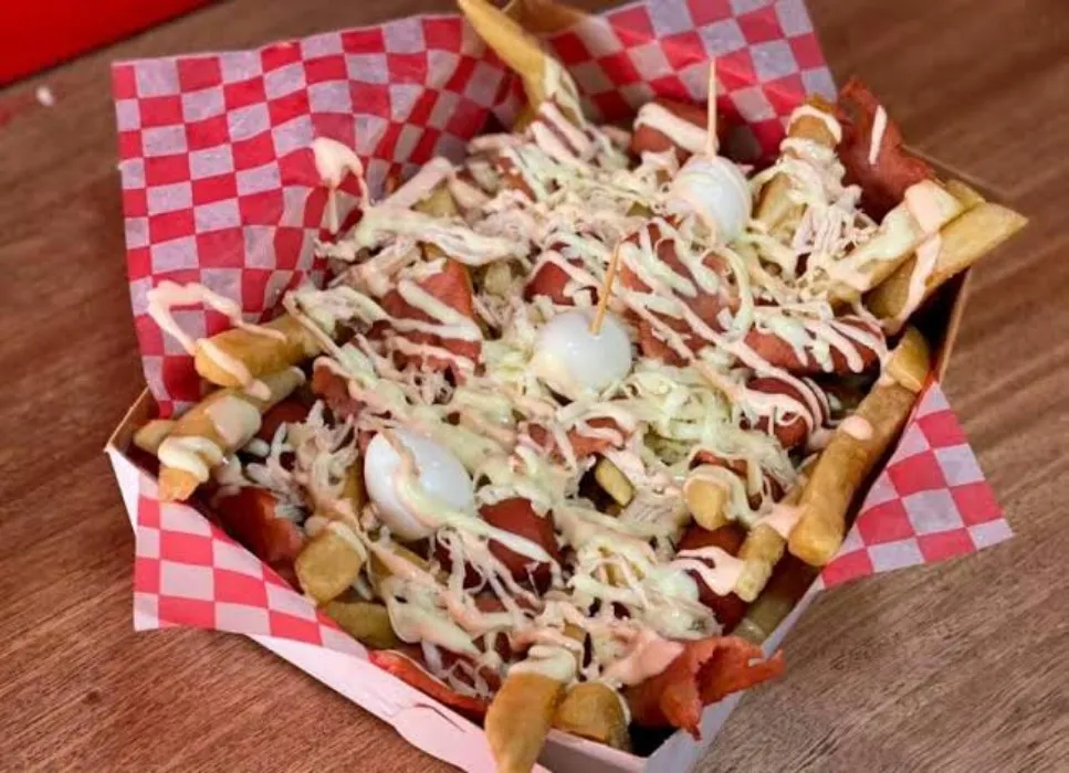 SALCHIPAPAS