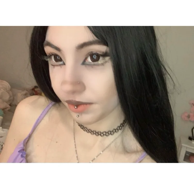 buy me food ≽^•⩊•^≼