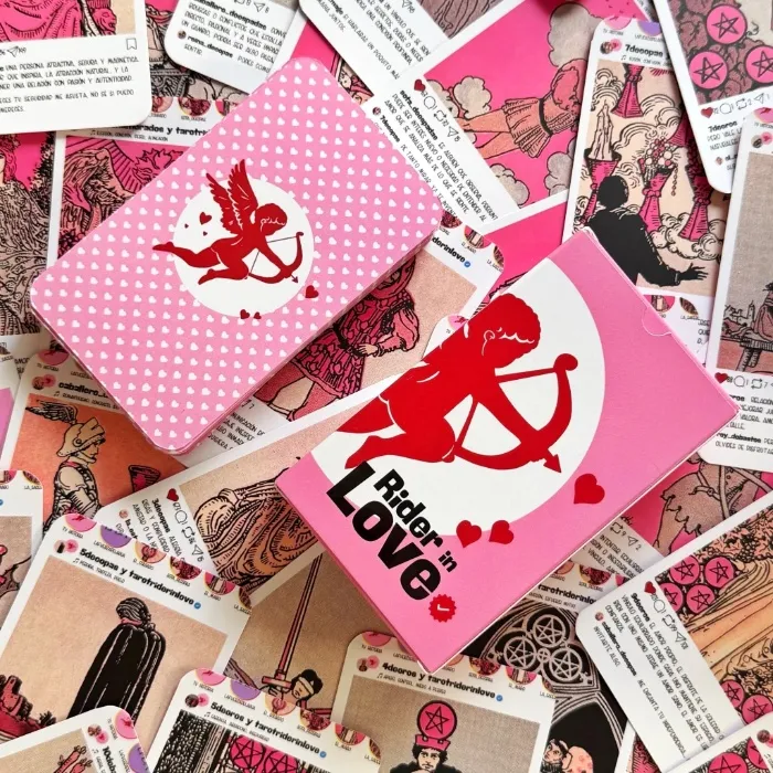 'Rider in love' tarot deck