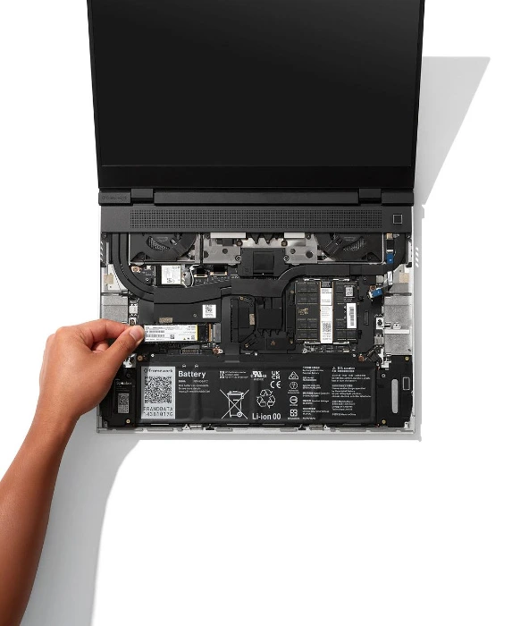 Framework Laptop 16 (AMD Ryzen™ AI 300 Series)