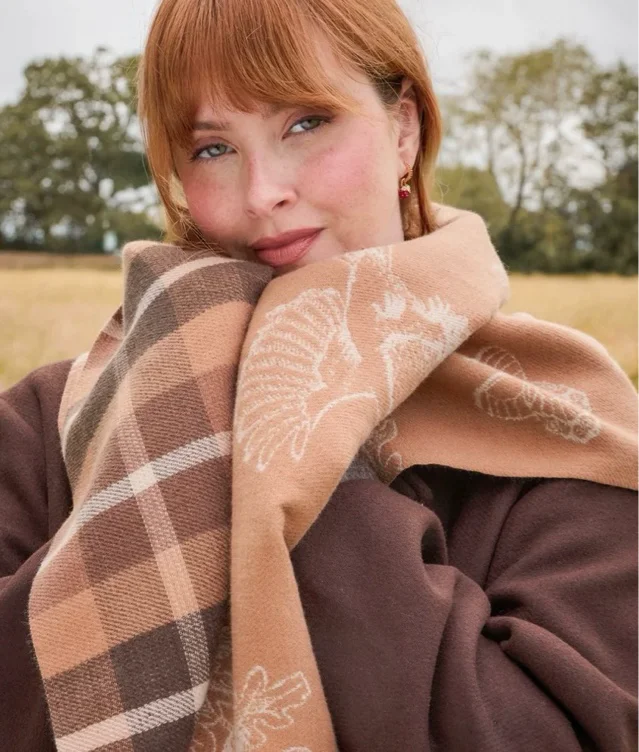 Woodland Scene Check Jacquard Long Scarf in Tan