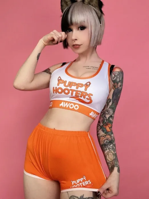 Puppy Hooters Cosplay