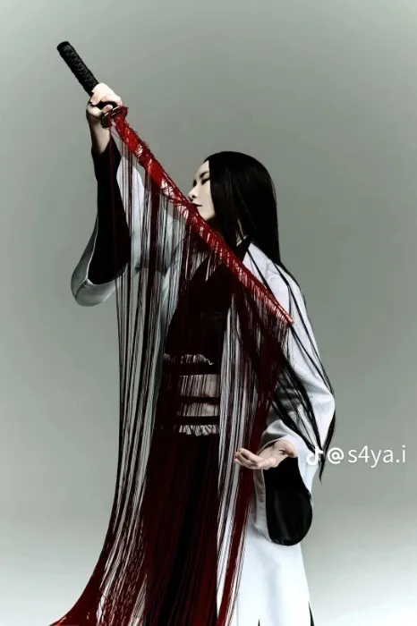 Unohana Bleach Cosplay + weapon