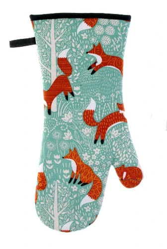 Ulster Weavers Foraging Fox oven gauntlet