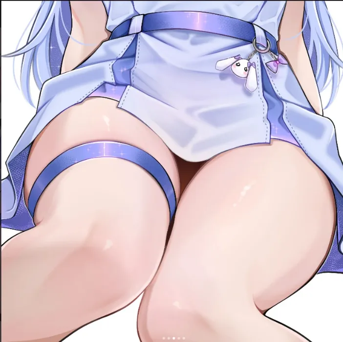 Hips by rosheil_ (@rosheil_)