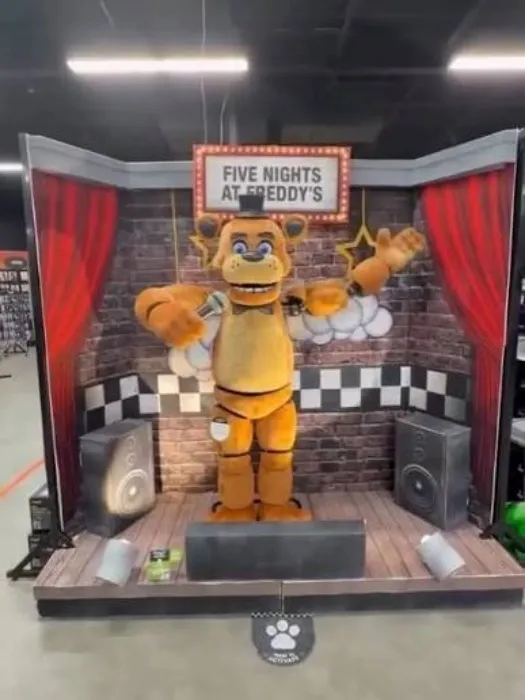 Real Freddy Fazbear Animatronic :3