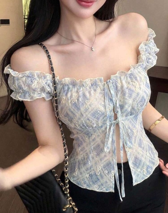 🌷 Light Blue Ruffled Tie Top - S