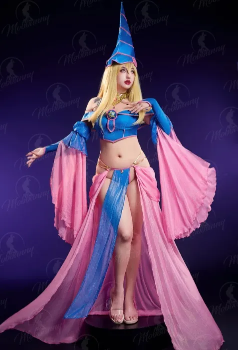 DARK MAGICIAN GIRL