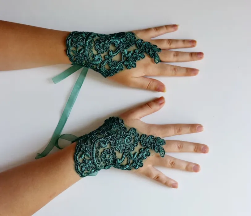 Green lace gloves