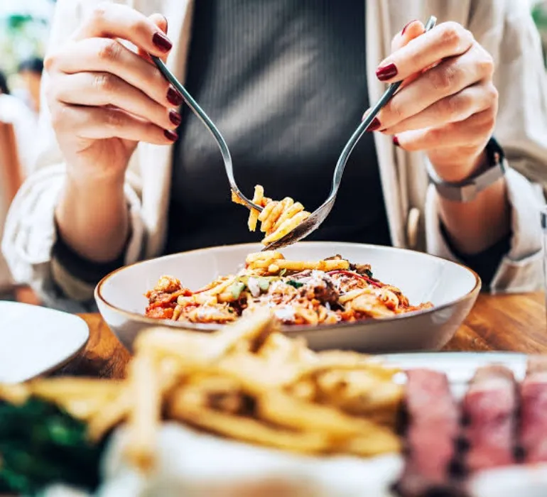 buy zoy lunch! 
