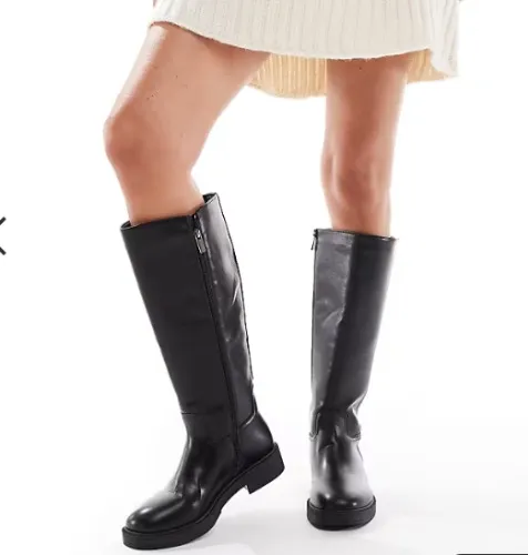 New Look riding knee boot in black