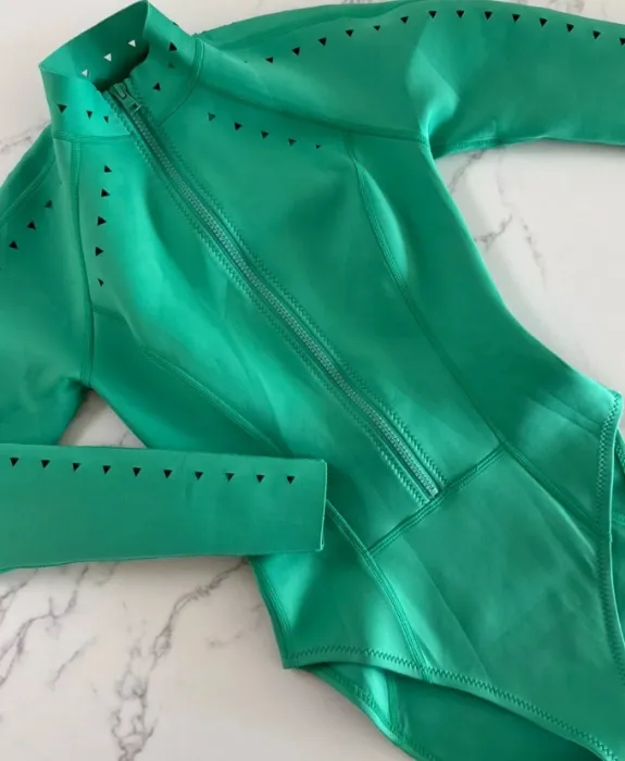 GREEN DIVE SUIT