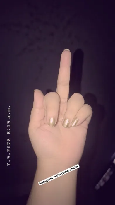 Gift me for my nails 